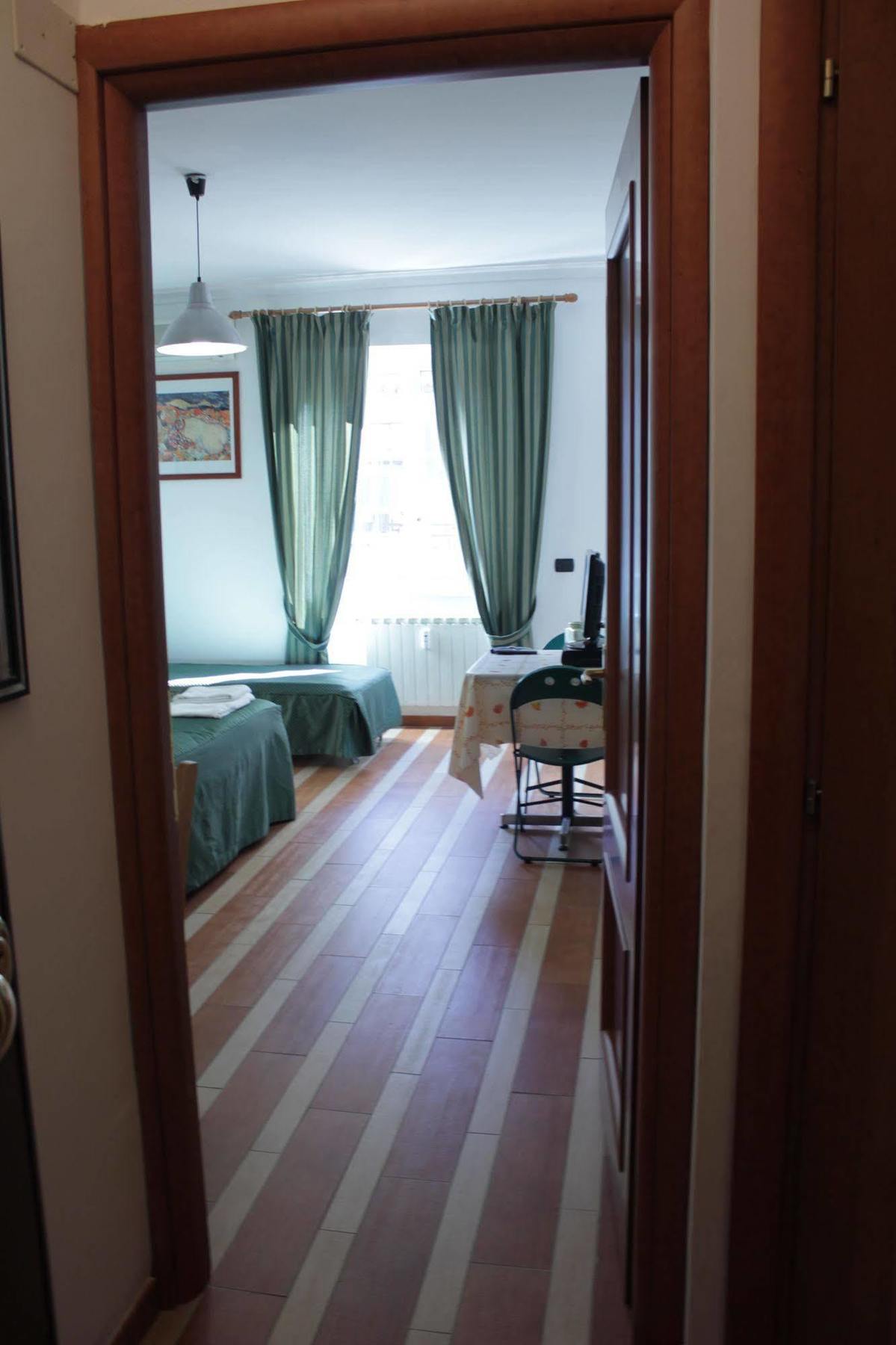 אפרטהוטל Tourist House Roma מראה חיצוני תמונה